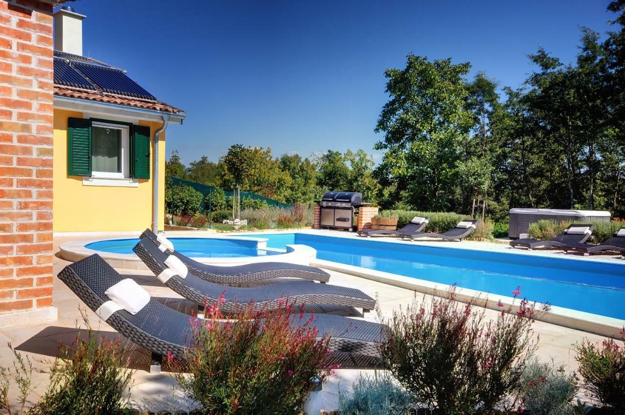 Villas Vea Histria Režanci Exteriör bild