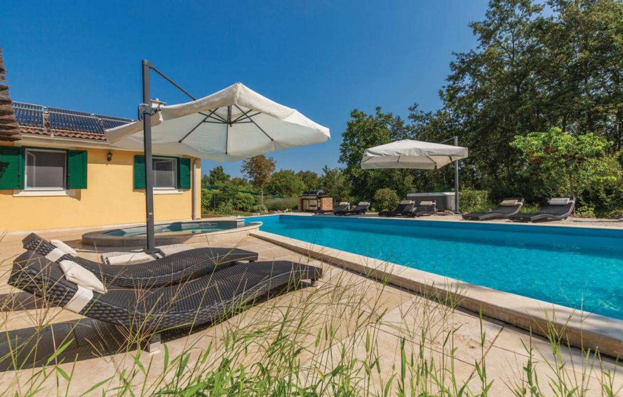 Villas Vea Histria Režanci Exteriör bild