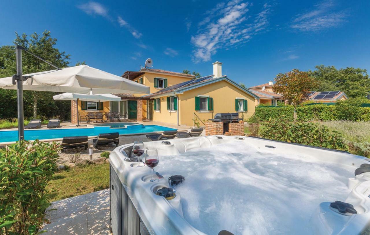 Villas Vea Histria Režanci Exteriör bild